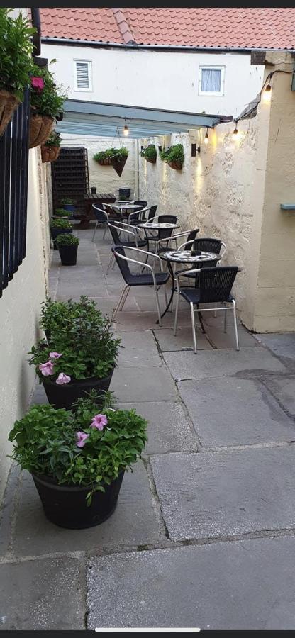 The Royal George Staithes Bed & Breakfast Exterior photo