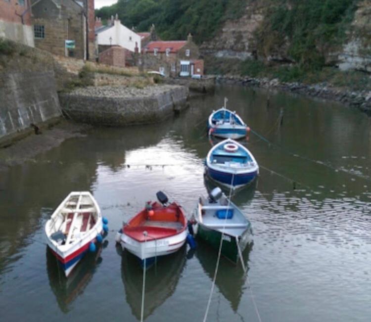 The Royal George Staithes Bed & Breakfast Exterior photo