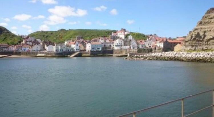 The Royal George Staithes Bed & Breakfast Exterior photo